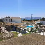 Alia And 3* Χαράκι