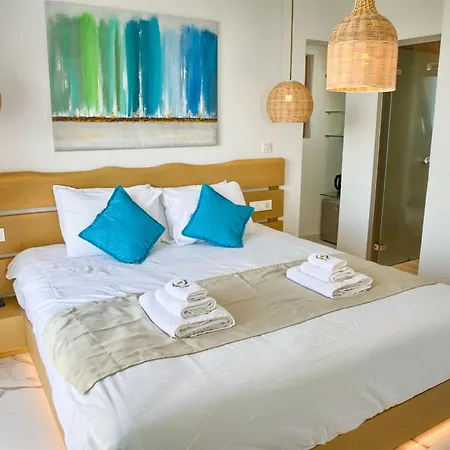 Otel Alia And 3*