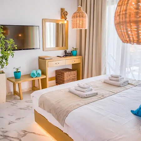 Alia And 3* 哈拉奇