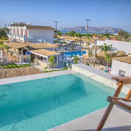 Alia And 3* 哈拉奇