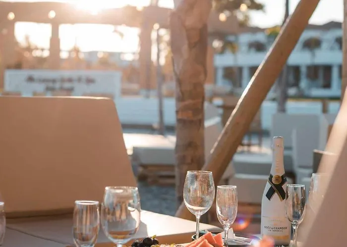 Alia And Hotel Haraki