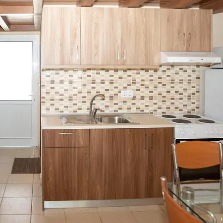 Ξενοδοχείο Alia And