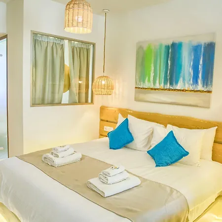 Hotell Alia And 3*