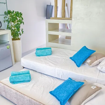 Alia And Hotel Charaki