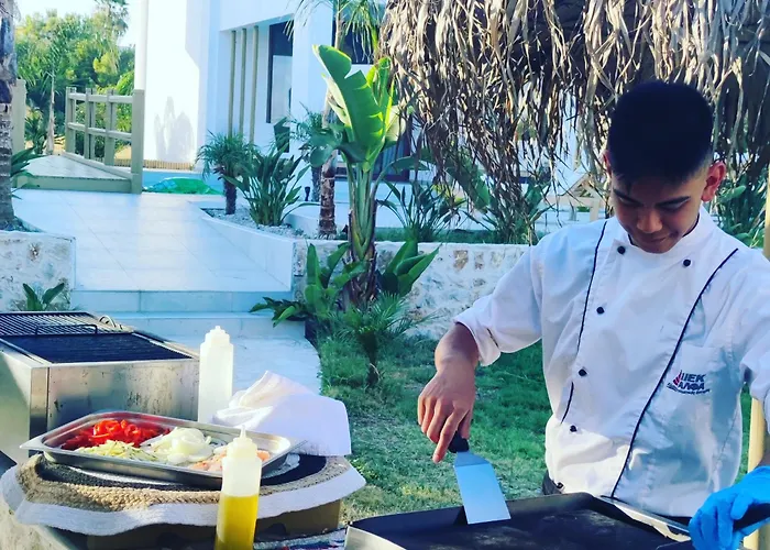 فندق Alia And 3*