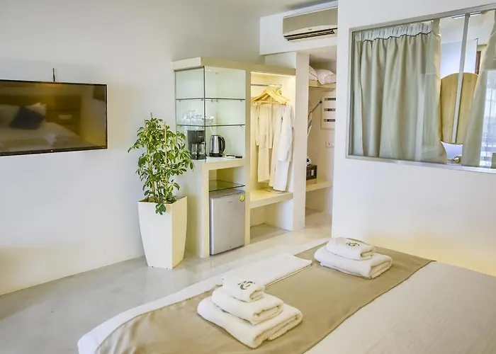 Alia And 3* ハラキ